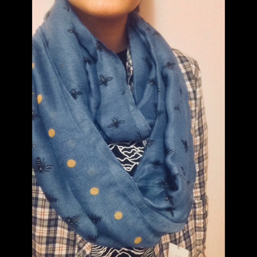 NWT Libby Edelman Bumblebee Scarf 🐝🖤